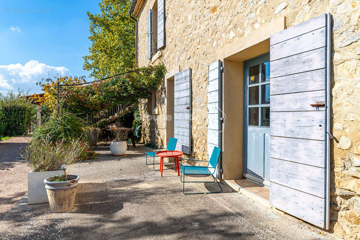 Maison à GREOUX-LES-BAINS