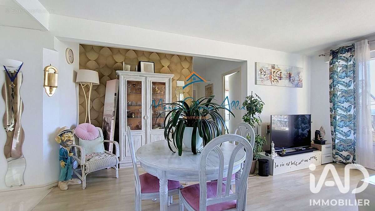 Photo 3 - Appartement à LA CHAPELLE-SAINT-MESMIN