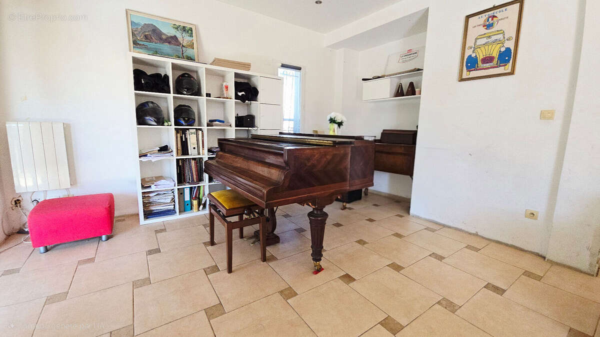 Villa Lirac - 6 pièces - 157 m² + Garage de 80 m² - photo 6