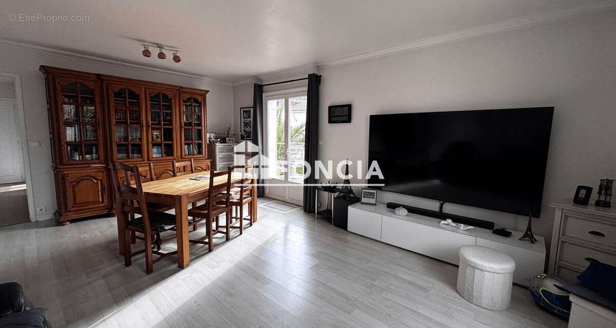 Maison à SIX-FOURS-LES-PLAGES