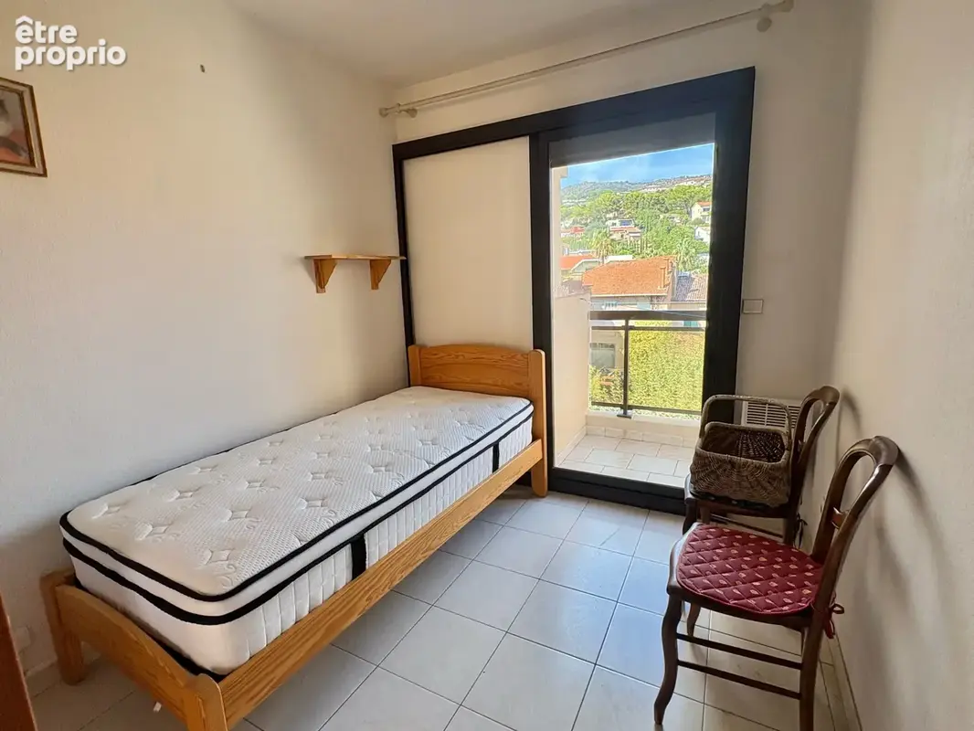 À VENDRE   T4 cabine en plein centre-ville du Lavandou - photo 6