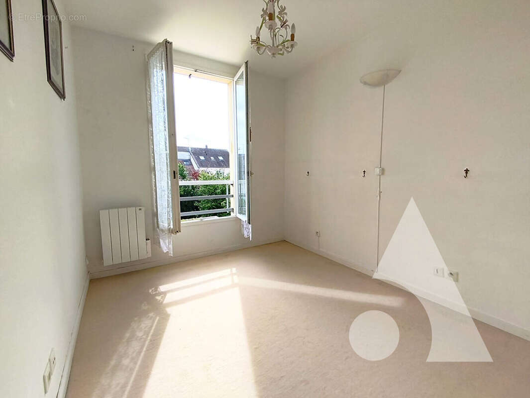 Appartement centre ville - 3 chambres - balcon - parking - photo 4