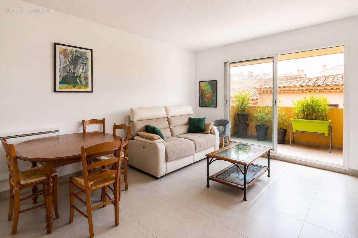 Appartement à OLLIOULES