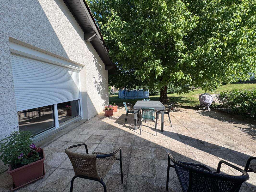 Maison à SAINT-ROMAIN-DE-JALIONAS
