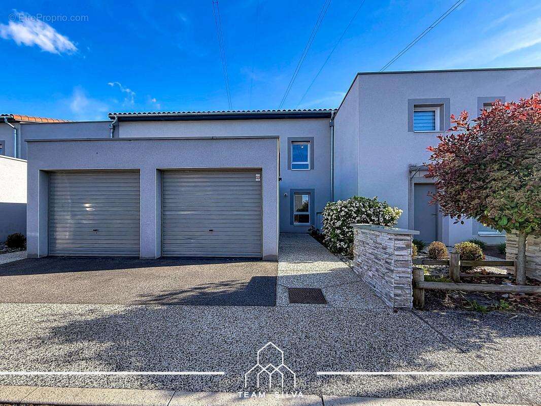 Maison à JONAGE