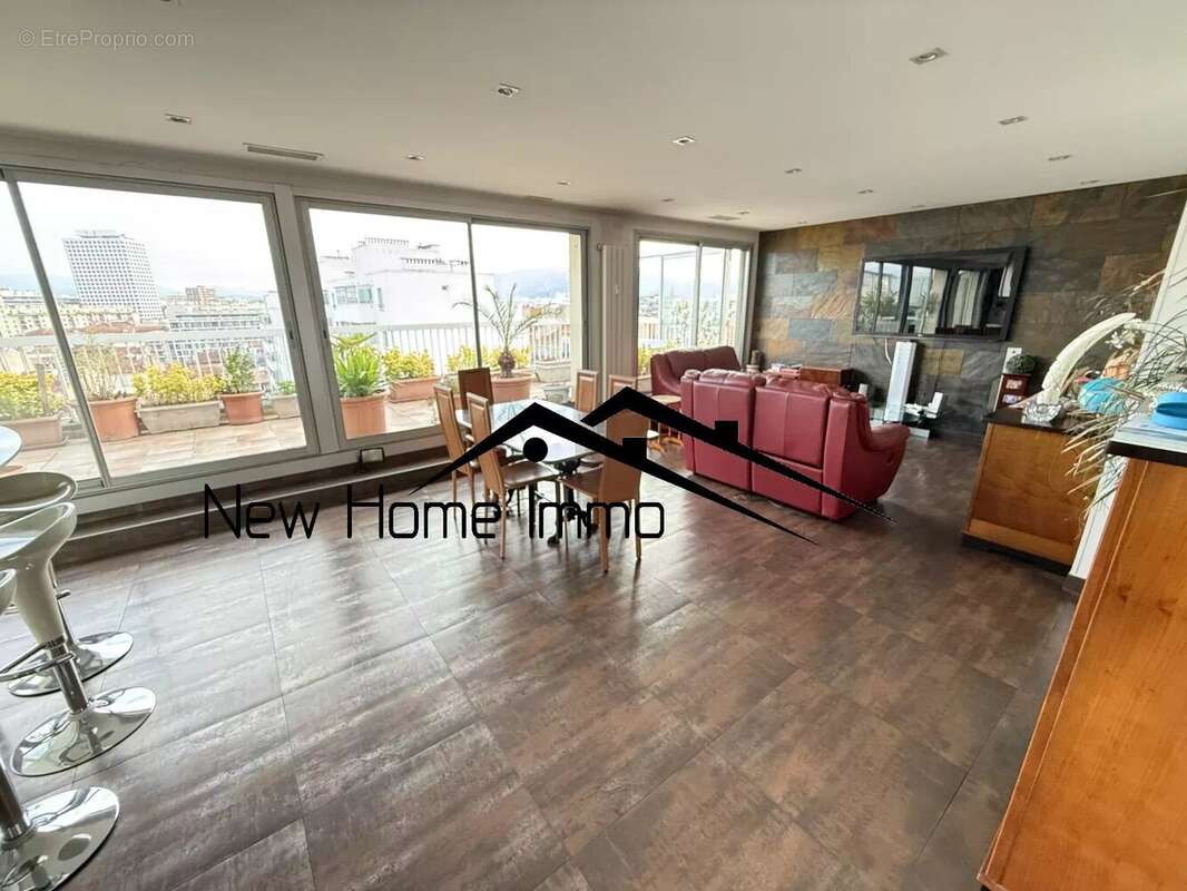 Appartement à MARSEILLE-6E