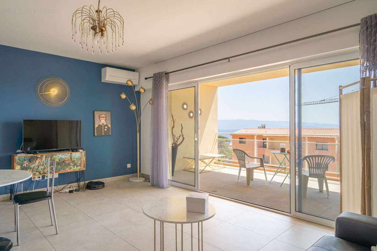 Appartement 38 m² à Ajaccio  - photo 4