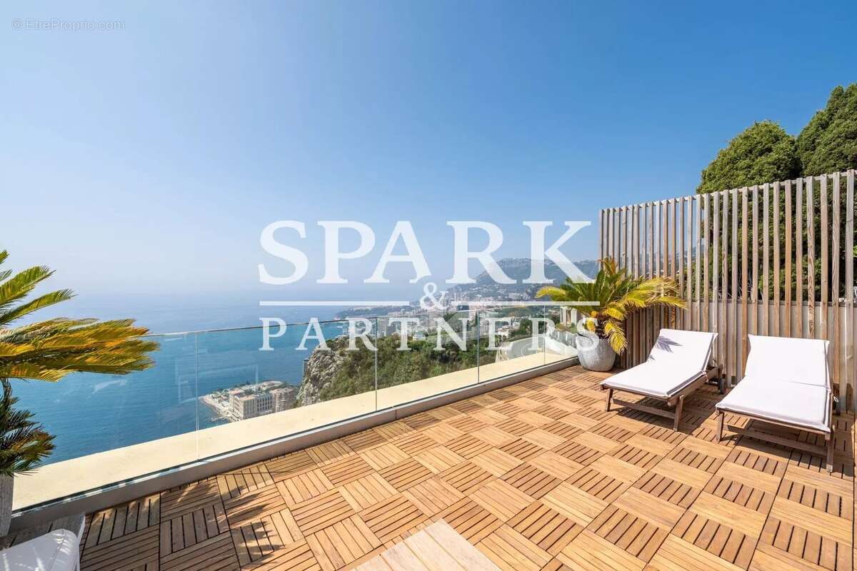 Roquebrune-Cap-Martin - Villa avec vue panoramique sur la mer - photo 13