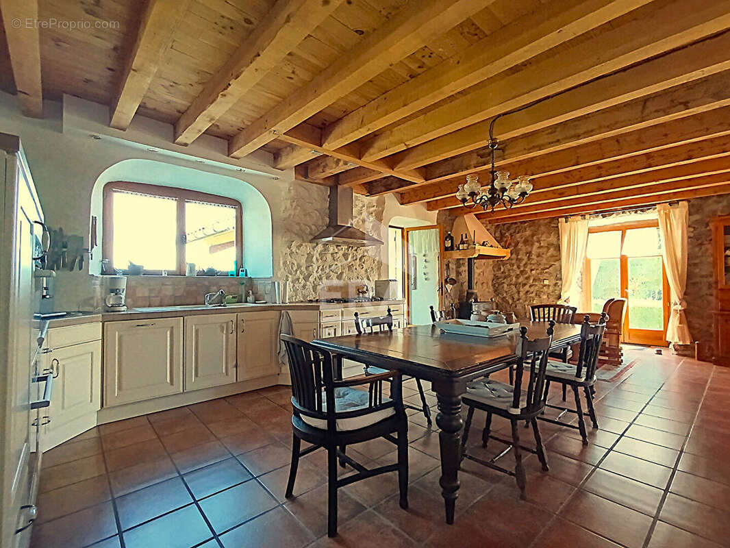 Maison 272m² à saint-arcons-de-barges - photo 9