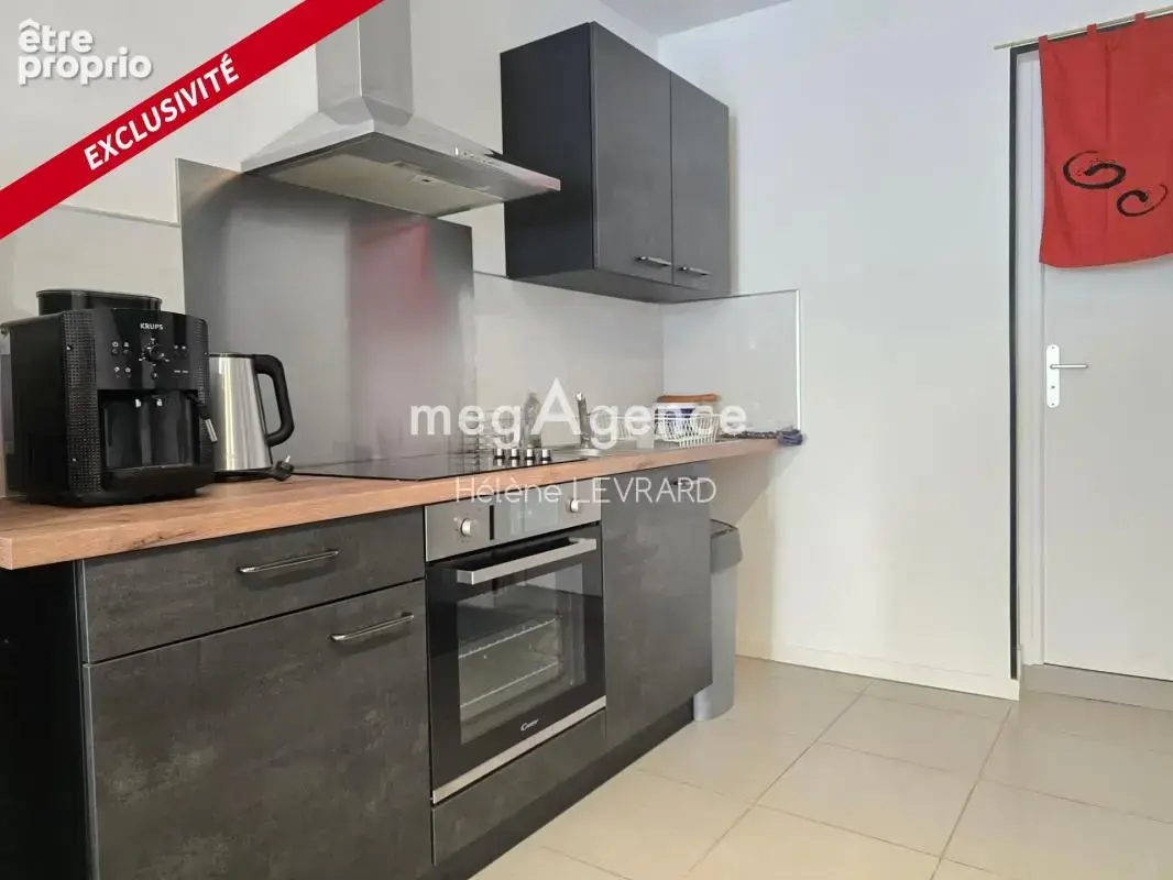 Centre-ville d'EVRON - Immeuble de 95m² - photo 2