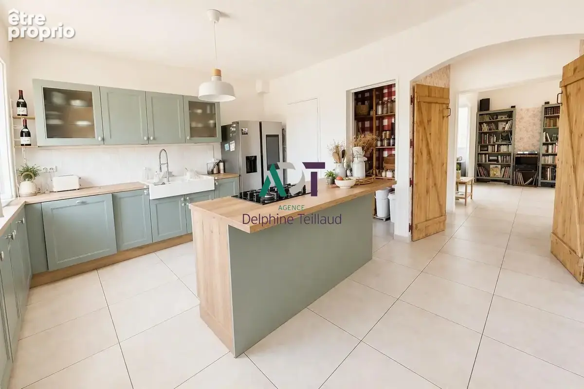Maison 8 pièces 195 m² à vendre à Grenoble (38100) - photo 2