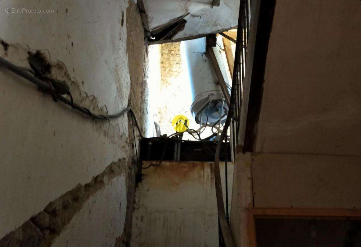 Maison à LA GUERCHE-SUR-L&#039;AUBOIS