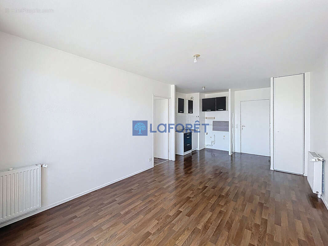 Appartement à SAINT-PIERRE-DU-PERRAY