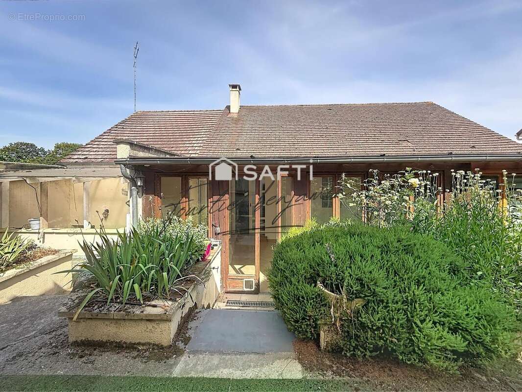 Maison 160 m² à Choisy-En-Brie  - photo 2