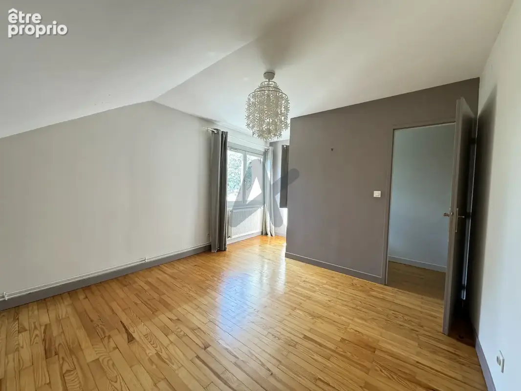 Maison de charme à Limonest quartier Saint André. - photo 6