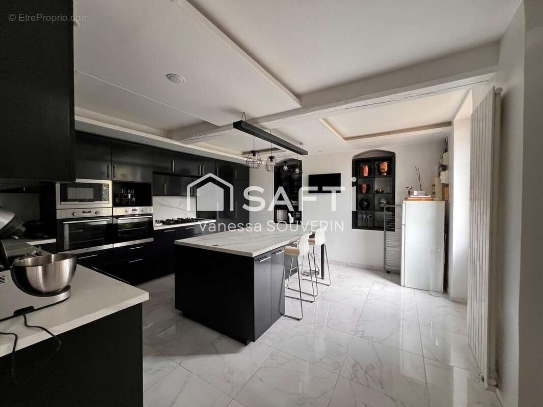 Photo 2 - Maison à THORIGNY-SUR-OREUSE