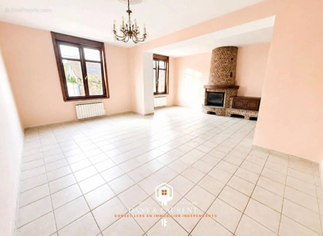 Photo 1 - Maison à CRESPIN