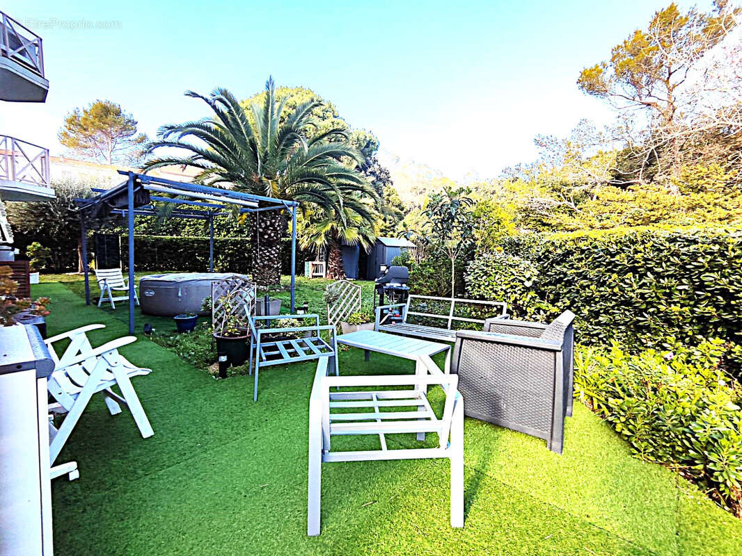 Appartement à MANDELIEU-LA-NAPOULE