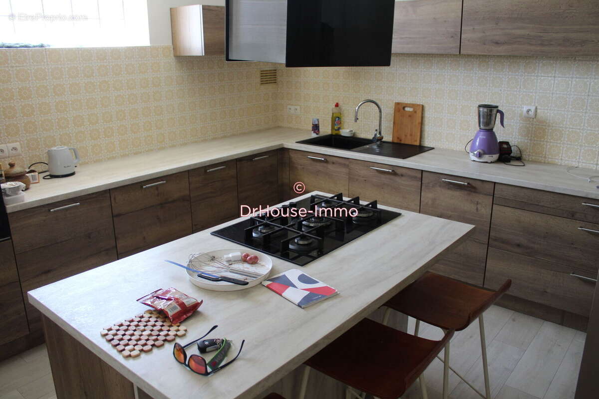 Maison 254 m² à Fleac  - photo 5