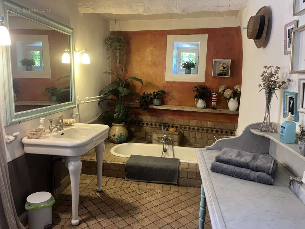 Appartement à TOURTOUR