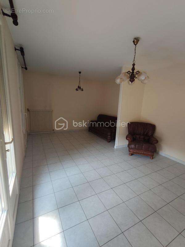 pavillon plein pied  sur sous sol semi enterré - photo 4