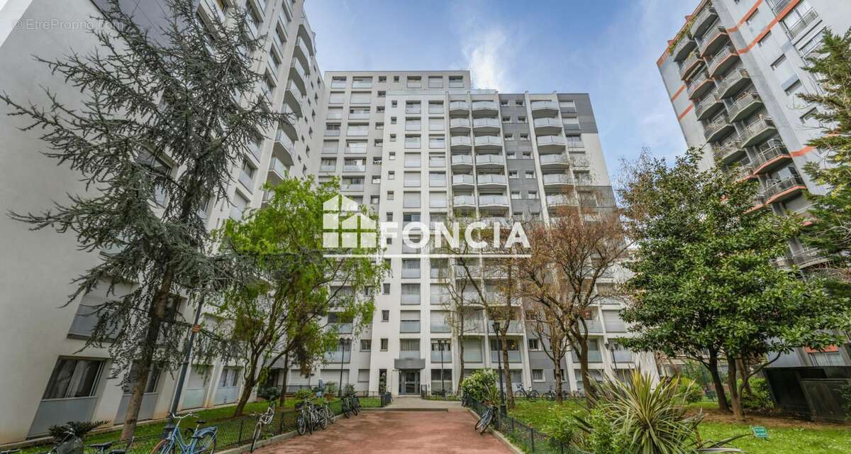 Appartement à PARIS-19E