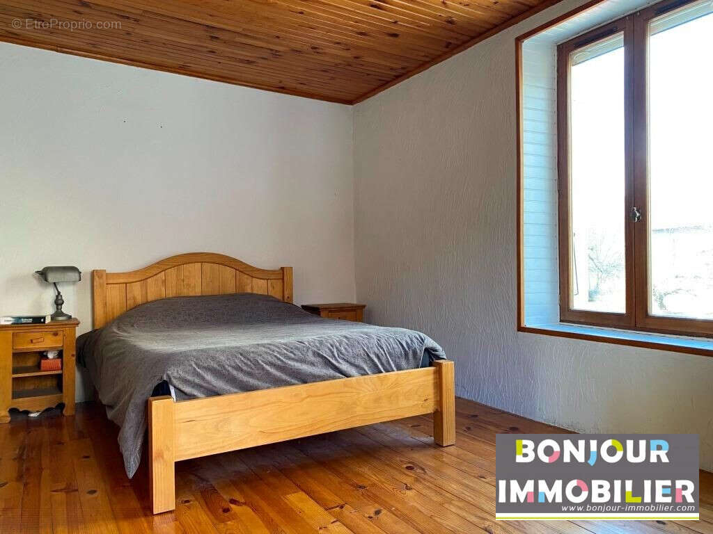 Maison à SAINT-LAURENT-DU-PONT