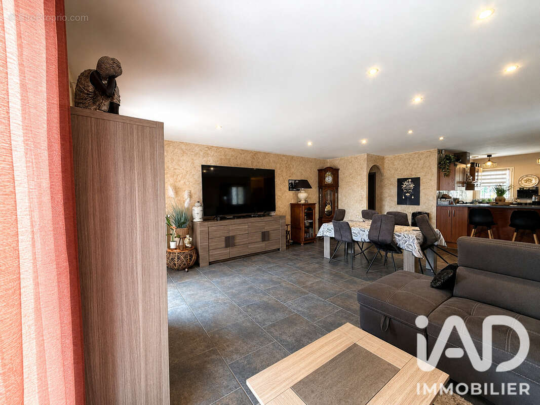 Maison 116 m² à Mont  - photo 5