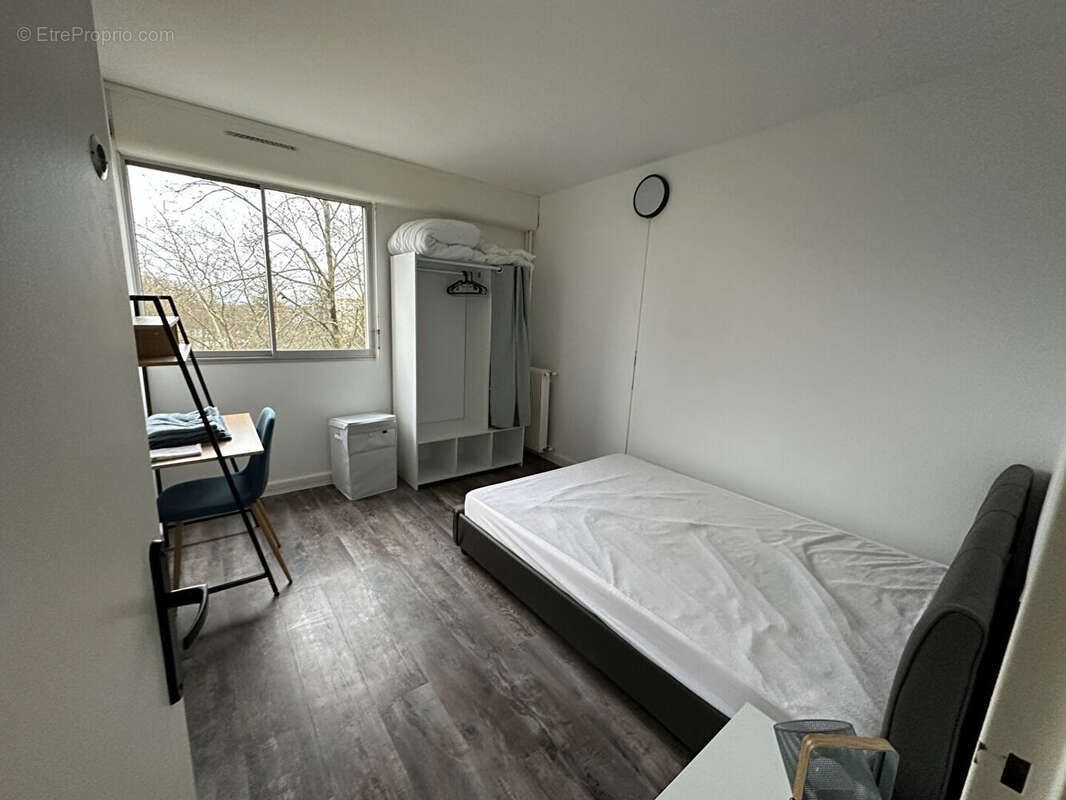 Poitiers - appartement t5 - 90 m² - refait a neuf - photo 8
