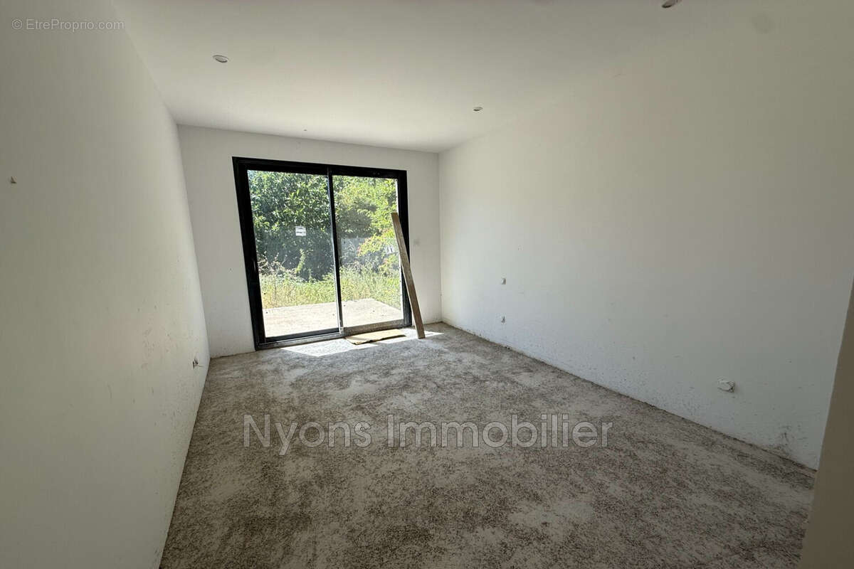 Maison 156 m² à Aubres  - photo 8