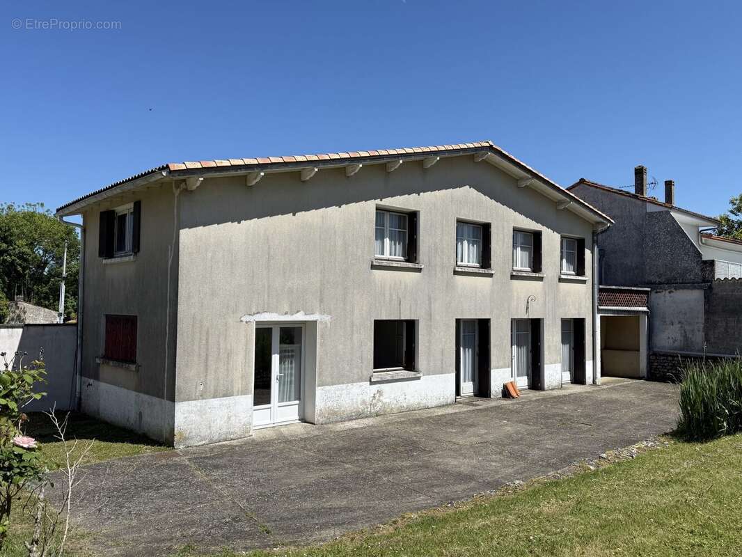 Maison à MESCHERS-SUR-GIRONDE