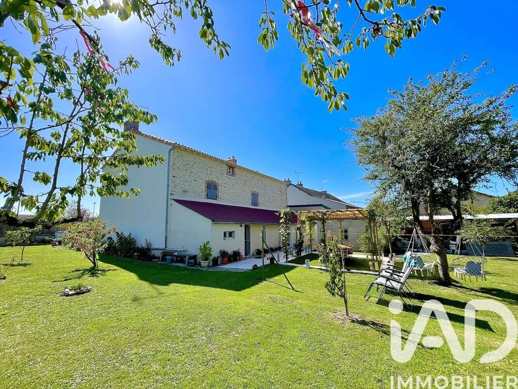 Photo 3 - Maison à LATHUS-SAINT-REMY