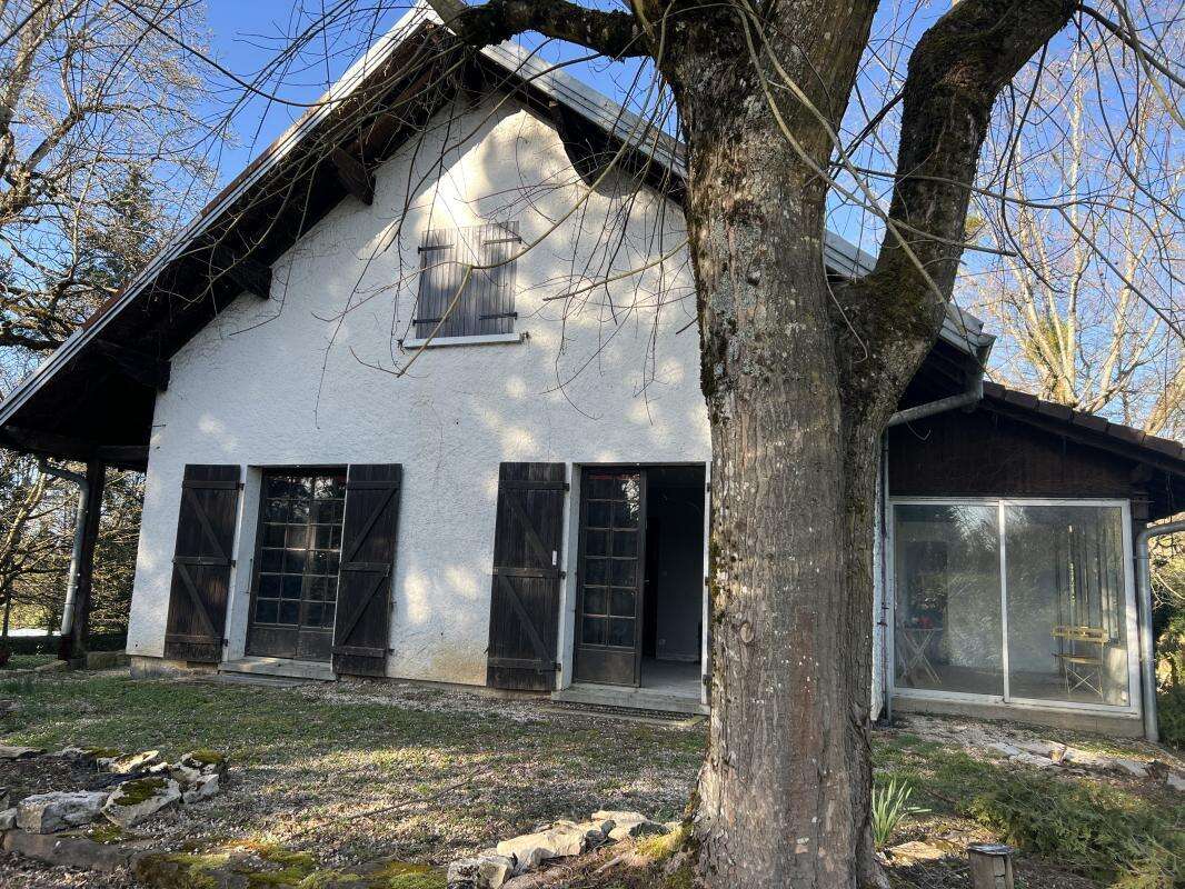 Maison à MONTBOUTON