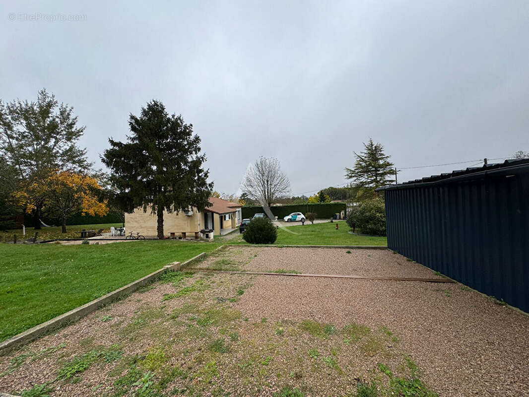 Maison à LABESSIERE-CANDEIL