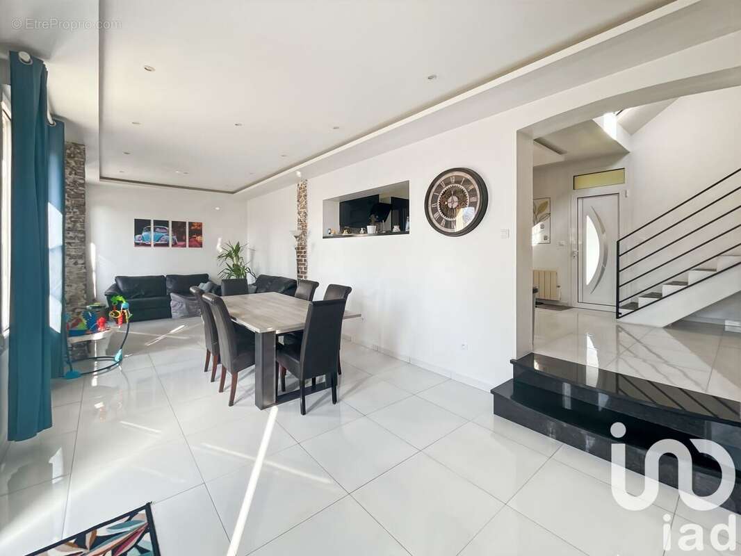 Photo 8 - Maison à MONTFERMEIL