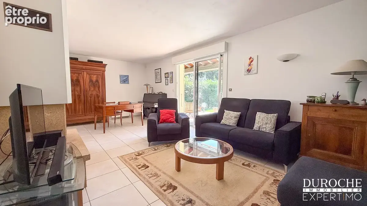 Roquemaure   Villa familiale de 158 m2 sur 1 000 m2 avec piscine - photo 7