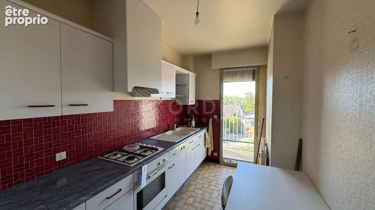 COSNE SUR LOIRE, Appartement T3 d'env. 73.15 m² avec garage. - photo 3