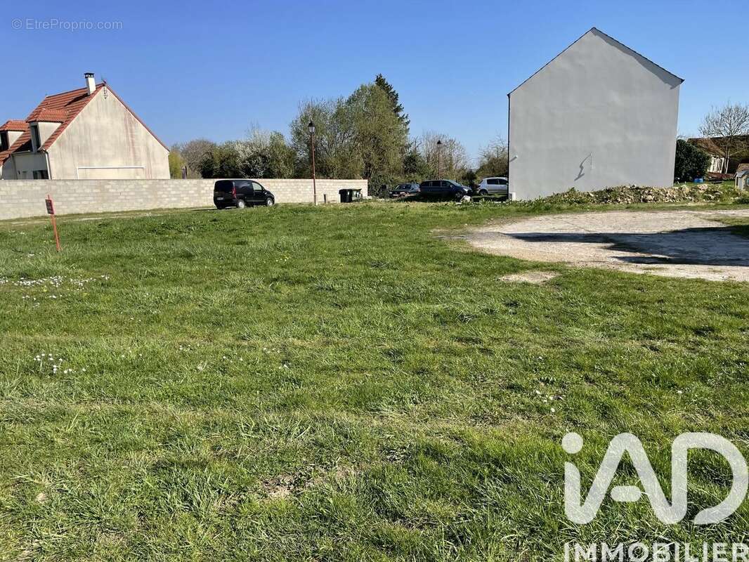 Photo 3 - Terrain à LA FERTE-GAUCHER