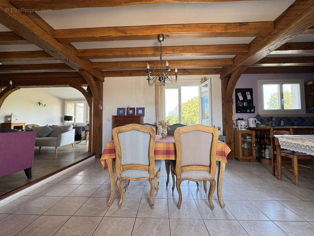 Maison à BLANGY-TRONVILLE