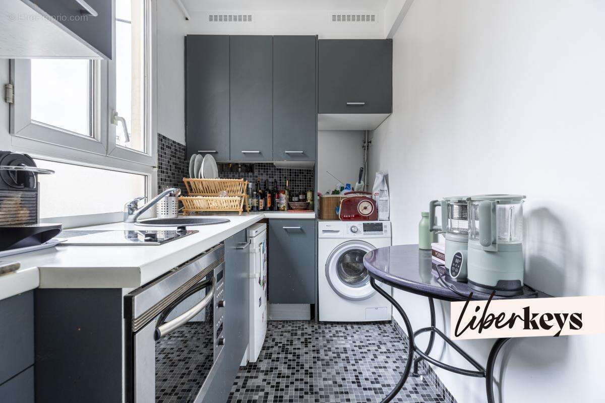 Appartement à PARIS-20E