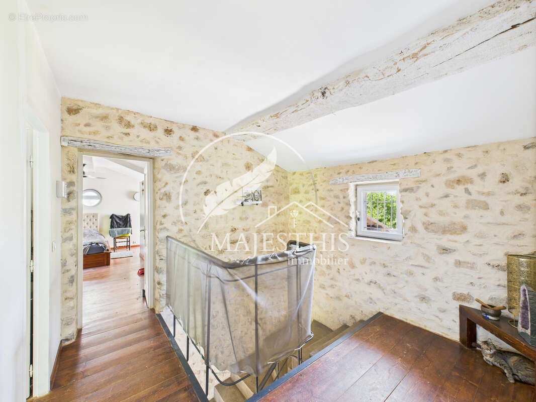 Maison à NEOULES