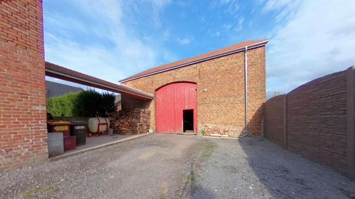 Maison à GOUZEAUCOURT