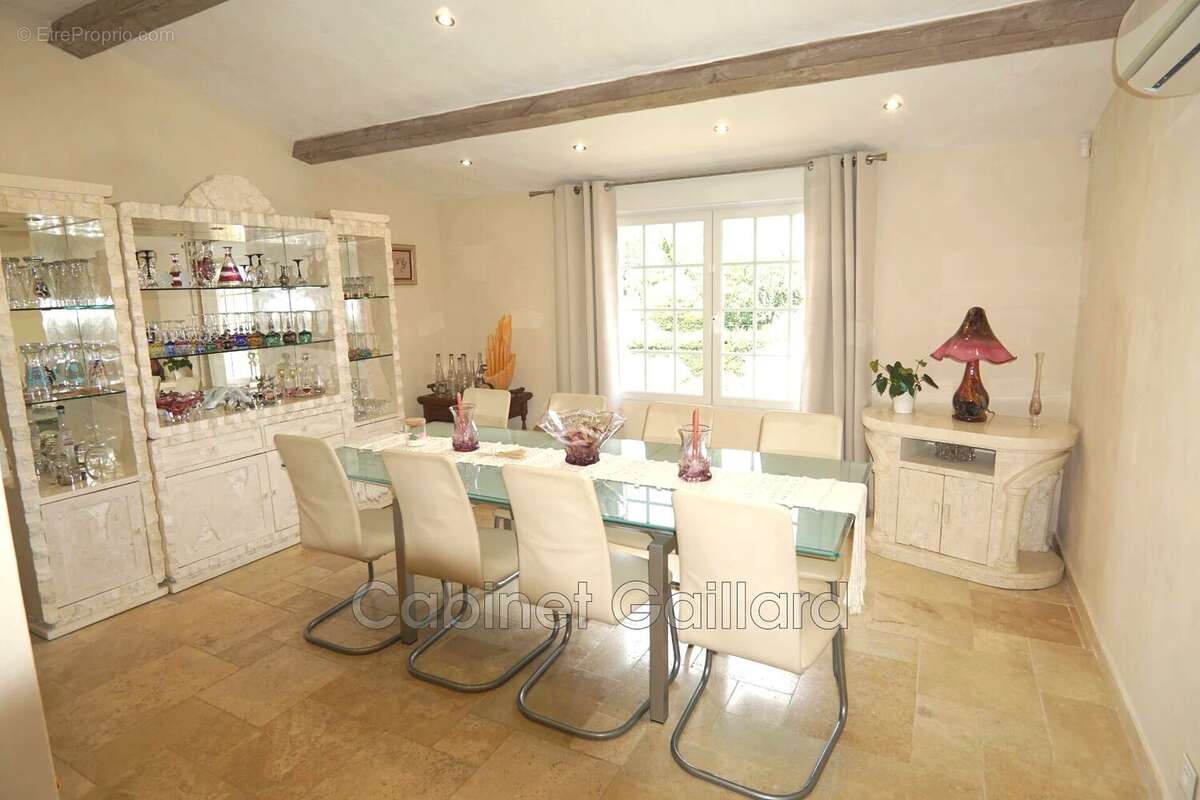 Maison 152 m² à Peymeinade  - photo 8