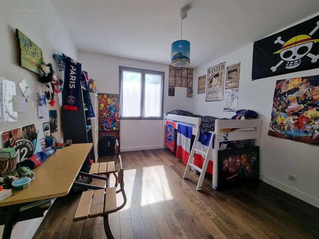 Maison à LES CLAYES-SOUS-BOIS