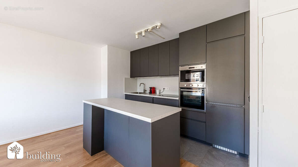 Appartement à LEVALLOIS-PERRET
