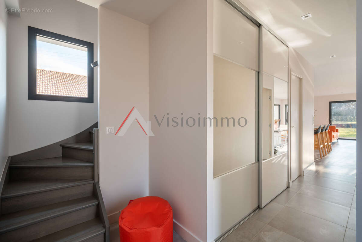 Maison à VARCES-ALLIERES-ET-RISSET