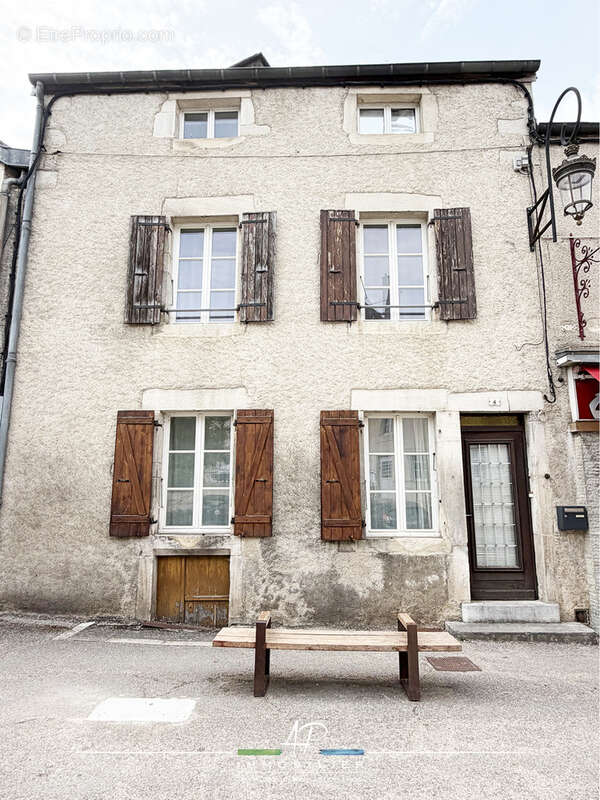 Ensemble immobilier de caractère avec maison rénovée et seconde maison à réinventer - photo 14
