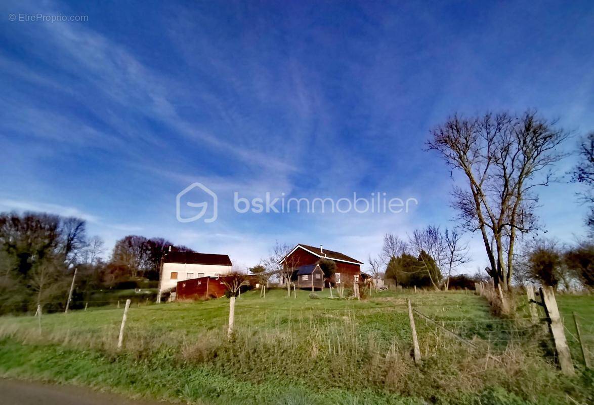 Terrain à NOVION-PORCIEN