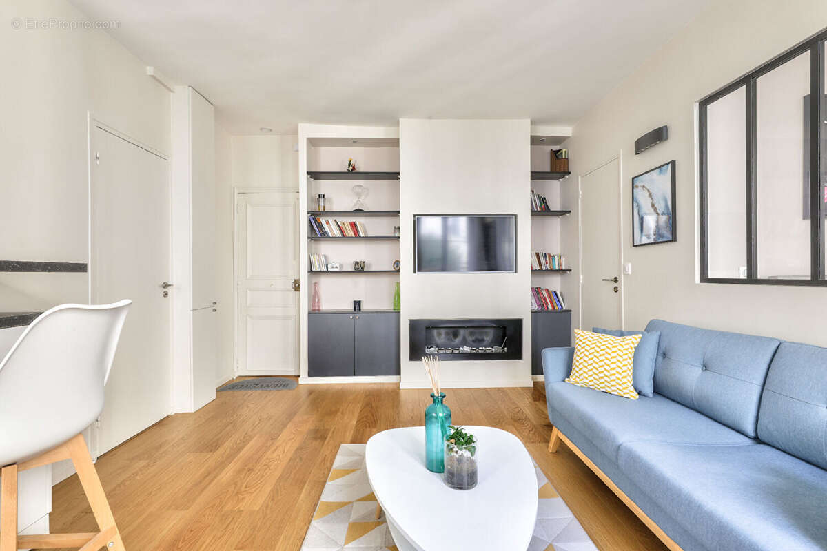 Appartement à PARIS-8E