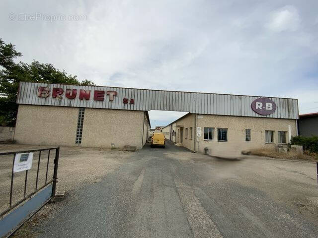 Commerce à SAINTE-BAZEILLE